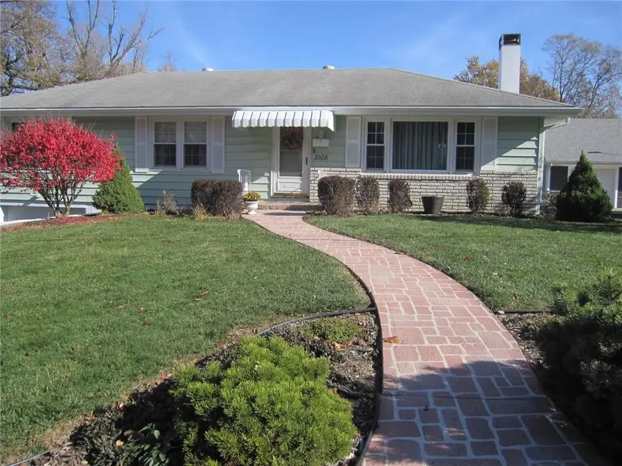 2105 Chambers Avenue, Saint Joseph, MO 64506 - Image #2