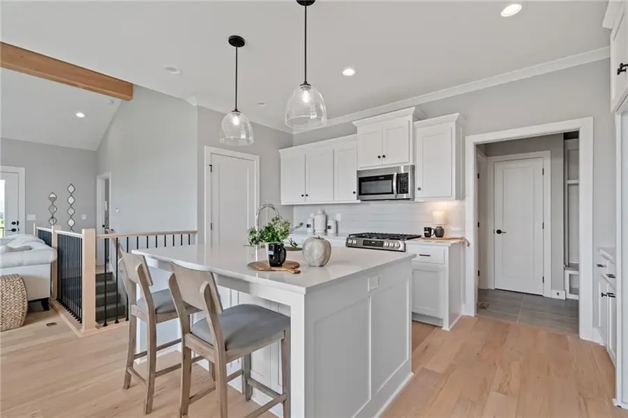 8214 Aurora Street, Lenexa, KS 66220 - Image #2