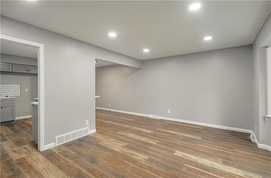 13747 Parker Avenue, Grandview, MO 64030 - Image #2