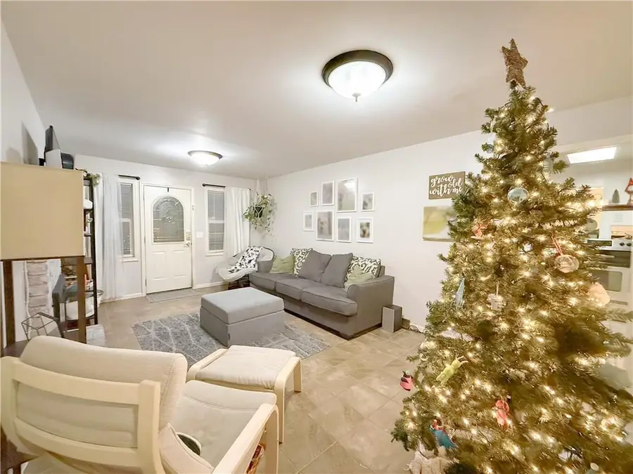 13520 Cypress Avenue, Grandview, MO 64030 - Image #3