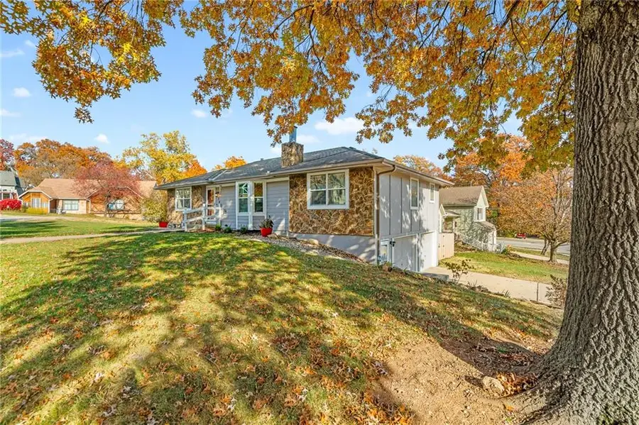 636 E 108th Street, Kansas City, MO 64131 - Image #2