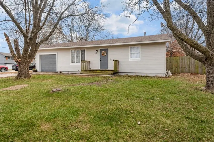 206 Cedarlane Drive, Wellsville, KS 66092 - Image #2