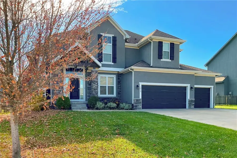 1012 SE Auburn Court, Blue Springs, MO 64014 - Image #2