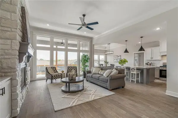 19499 W 114th Terrace, Olathe, KS 66061