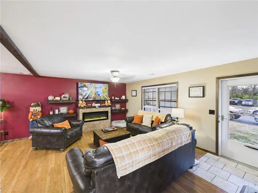 110 Hardy Street, Knob Noster, MO 65336 - Image #2