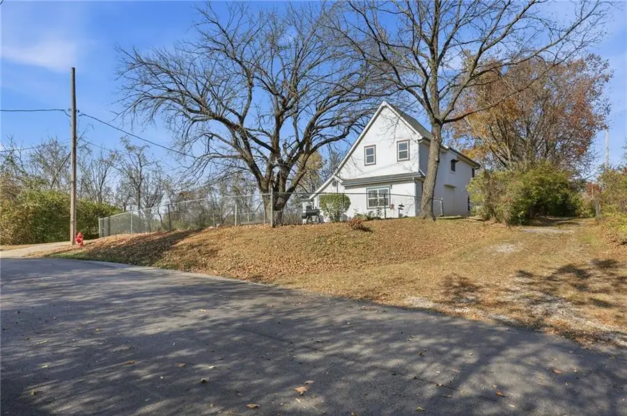 8414 Cernech Road, Kansas City, KS 66109 - Image #2