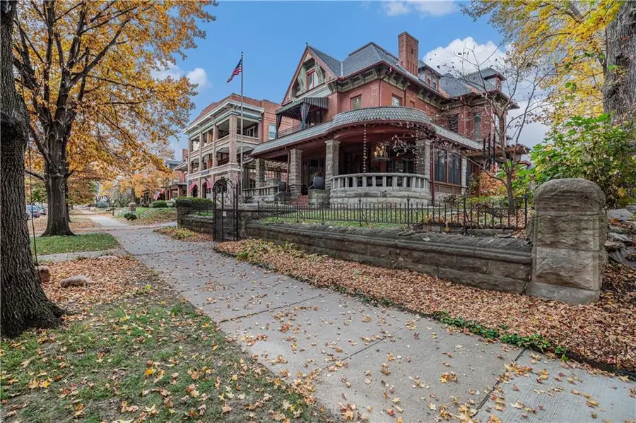 425 Gladstone Boulevard, Kansas City, MO 64124 - Image #2