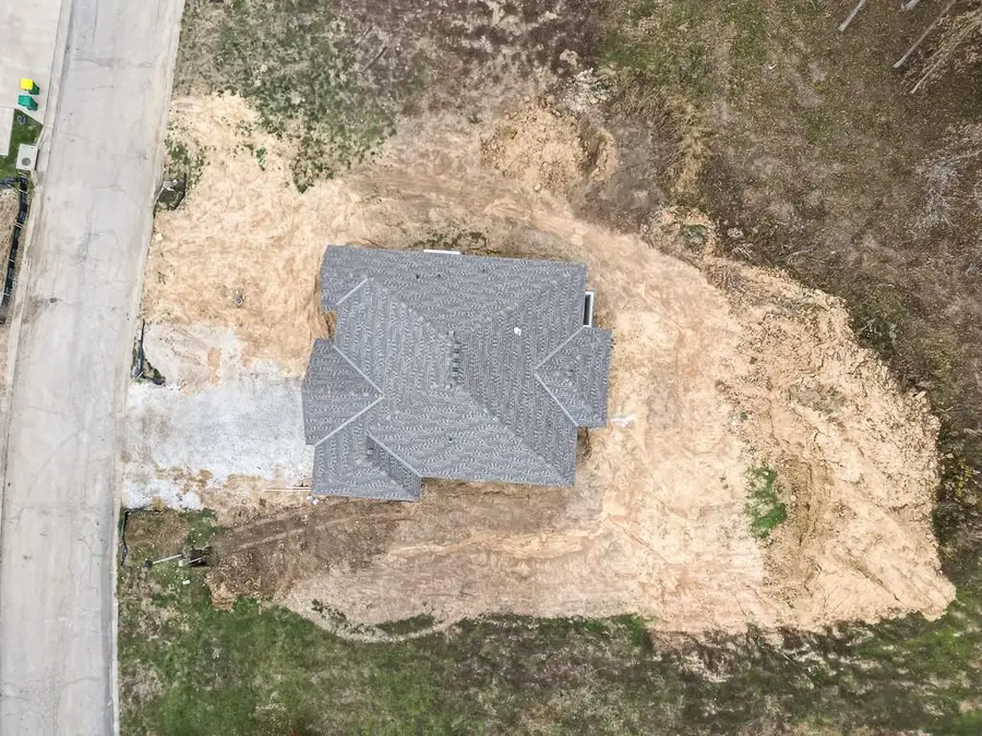 12841 Hubbard Road, Kansas City, KS 66109 - Image #2