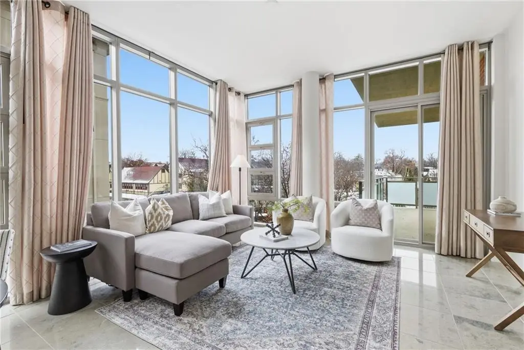 4950 Central Street #307, Kansas City, MO 64112 - #1