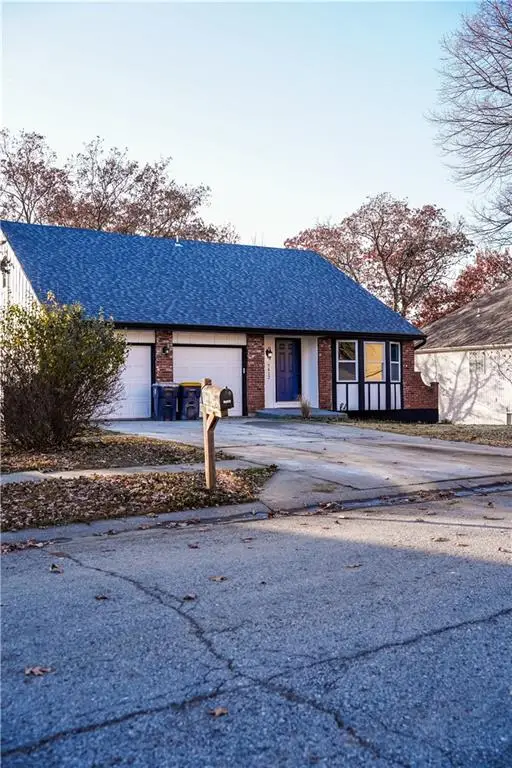 7412 N Strathbury Avenue, Kansas City, MO 64151 - Image #1