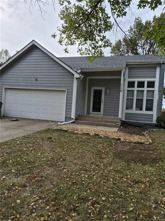119 S Janell Drive, Olathe, KS 66061
