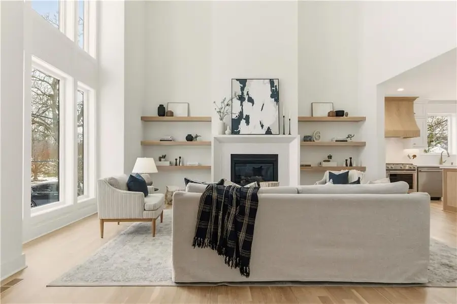 5311 W 71st Terrace, Prairie Village, KS 66208 - Image #3