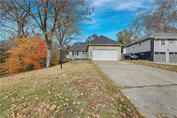 1406 NE 52nd Terrace, Kansas City, MO 64118