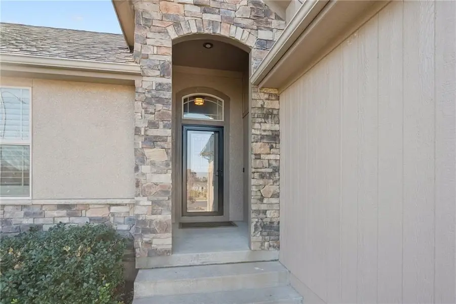 1100 SW Conch Way, Lees Summit, MO 64064 - Image #2