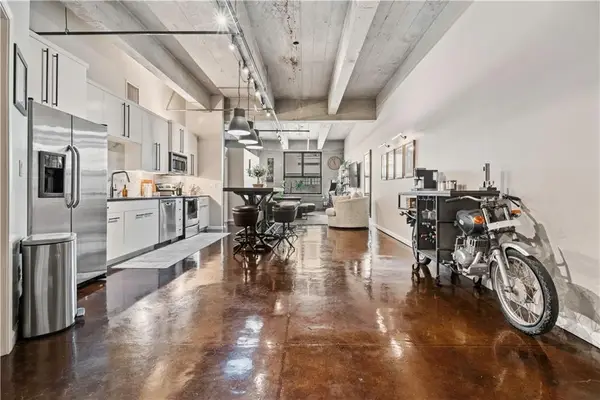 360 W Pershing Road #030, Kansas City, MO 64108