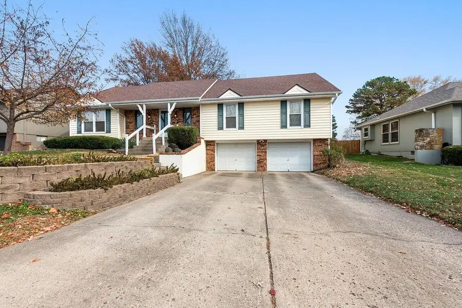 2208 NW 9th Street, Blue Springs, MO 64015 - Image #2