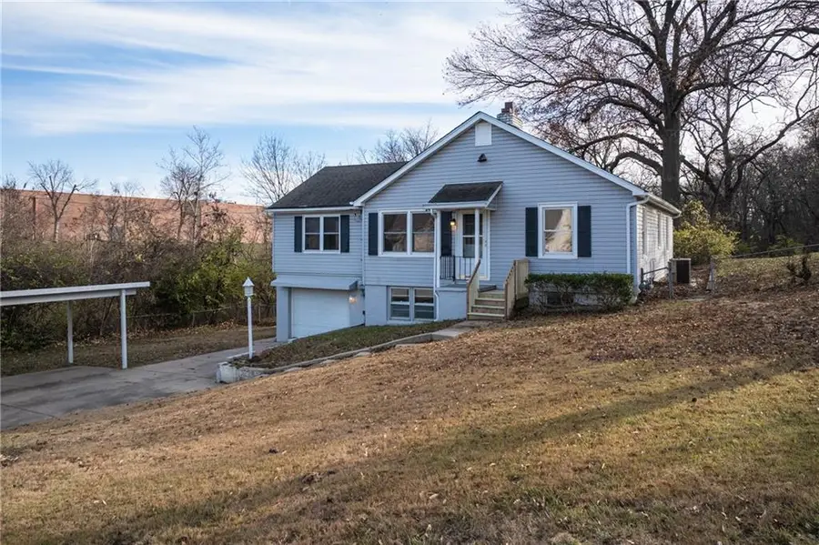 9 NW Englewood Court, Gladstone, MO 64118 - Image #3