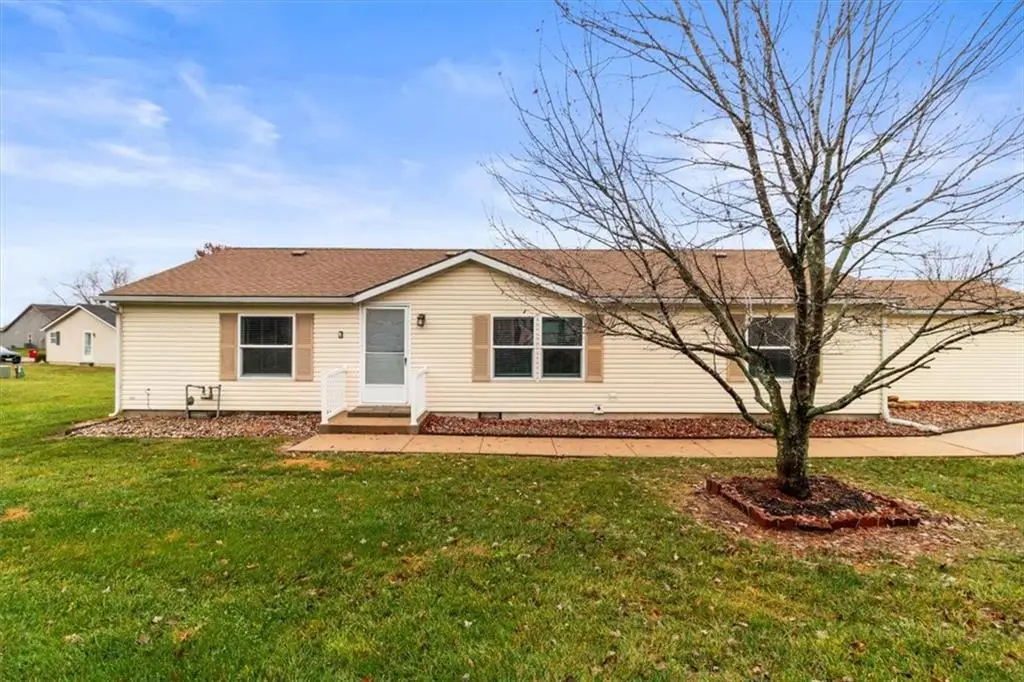 852 NE White Oaks Lane, Oak Grove, MO 64075 - Image #1