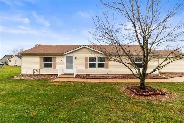 852 NE White Oaks Lane, Oak Grove, MO 64075