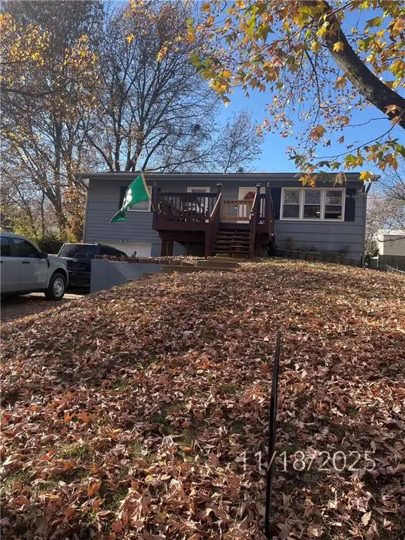 1108 S Prairie Street, Liberty, MO 64068