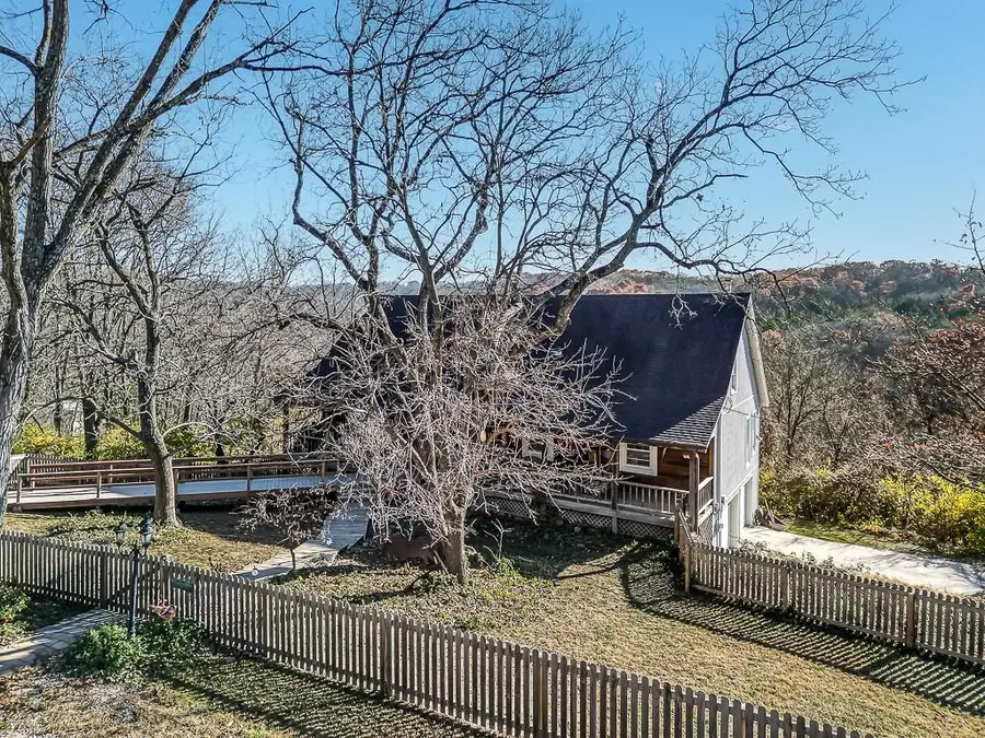 9055 Hillview Drive, De Soto, KS 66018 - Image #3