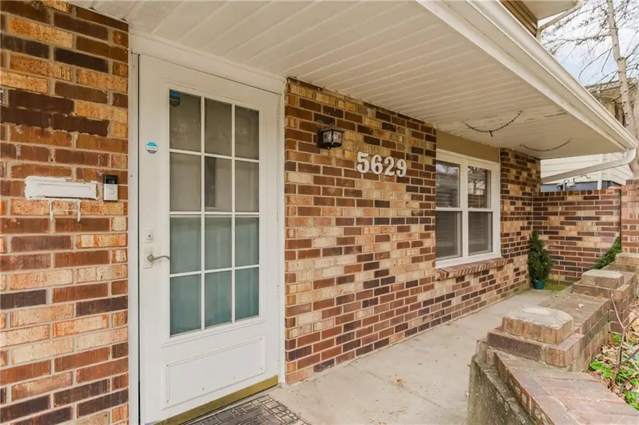 5629 N Manchester Avenue, Kansas City, MO 64119 - Image #2