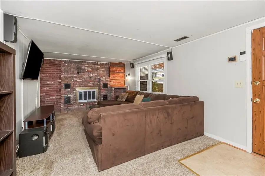 5629 N Manchester Avenue, Kansas City, MO 64119 - Image #3