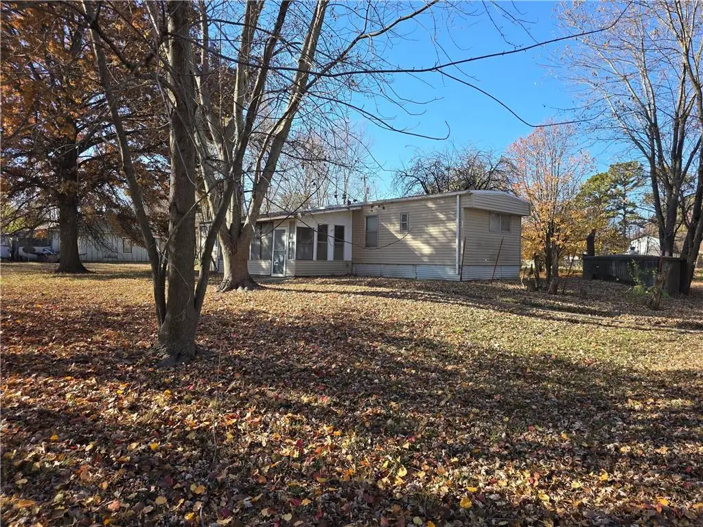 204 S Lyne Street, Raymore, MO 64083 - Image #1