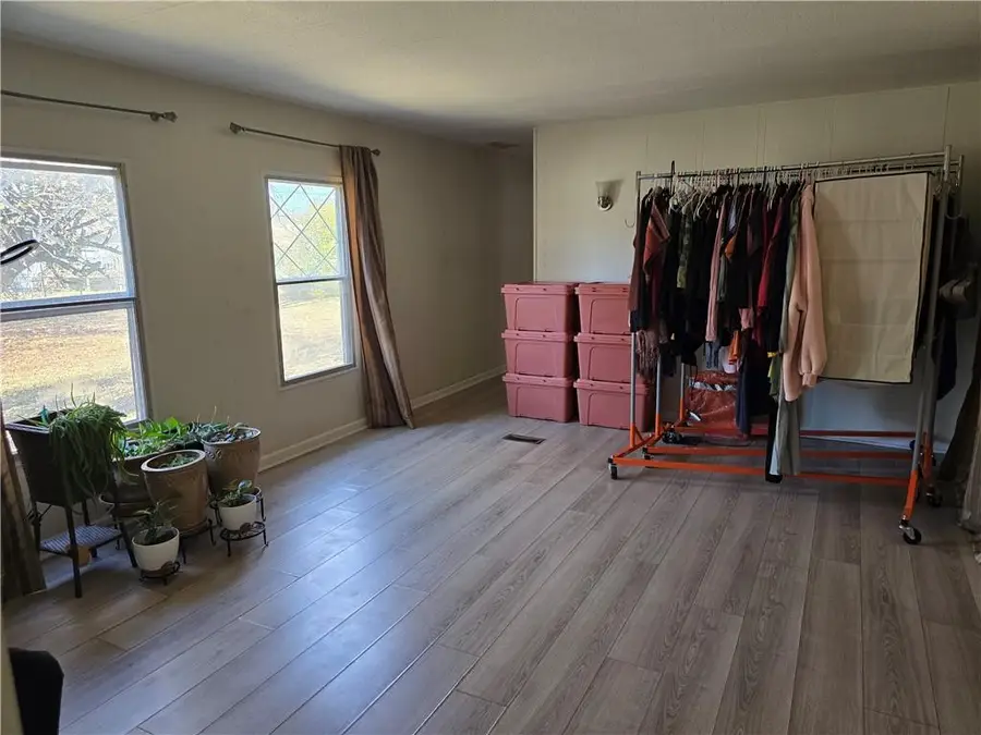 204 S Lyne Street, Raymore, MO 64083 - Image #3