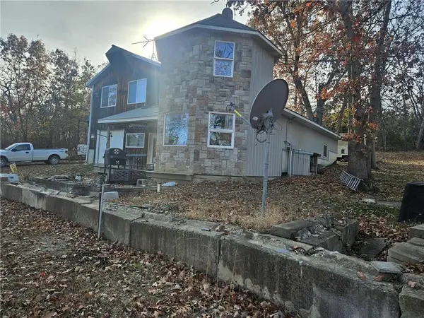 83 Ash Drive, Mapleton, KS 66754