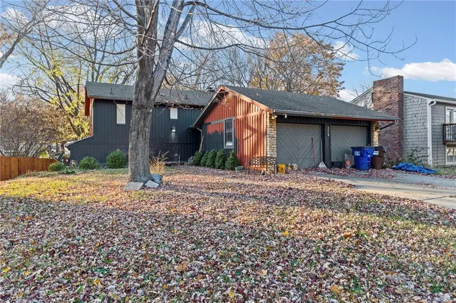 209 Arrowhead Drive, Lawrence, KS 66049 - Image #2