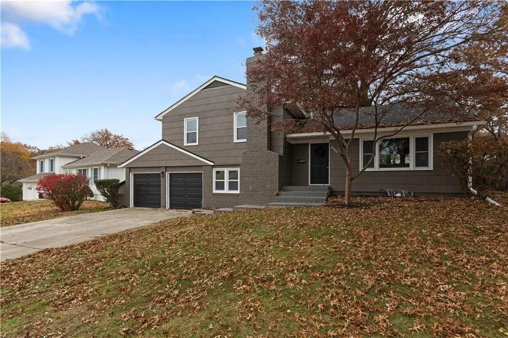 8903 W 93 Street, Overland Park, KS 66212 - Image #1