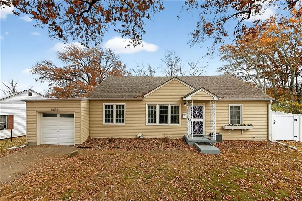 5615 Oakland Avenue, Kansas City, MO 64129 - Image #1