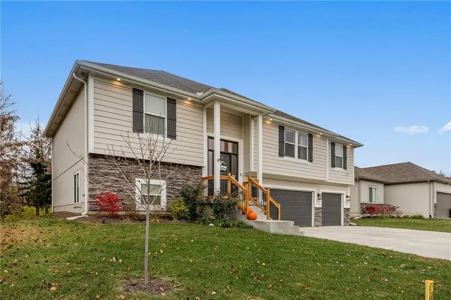 1283 NW Lindenwood Drive, Grain Valley, MO 64029 - Image #3