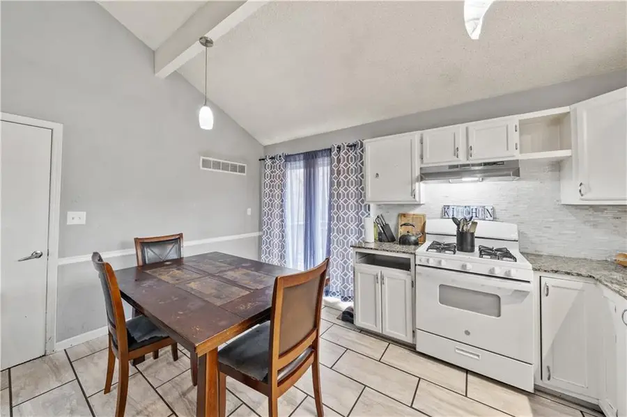 4023 Hedges Avenue, Kansas City, MO 64133 - Image #2