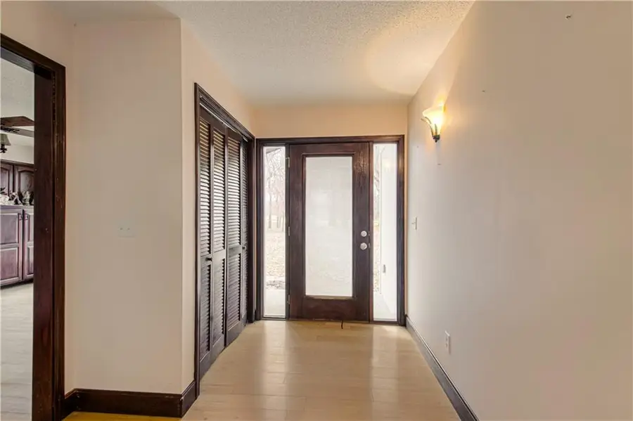 2824 Sunburst Drive, Smithville, MO 64089 - Image #3