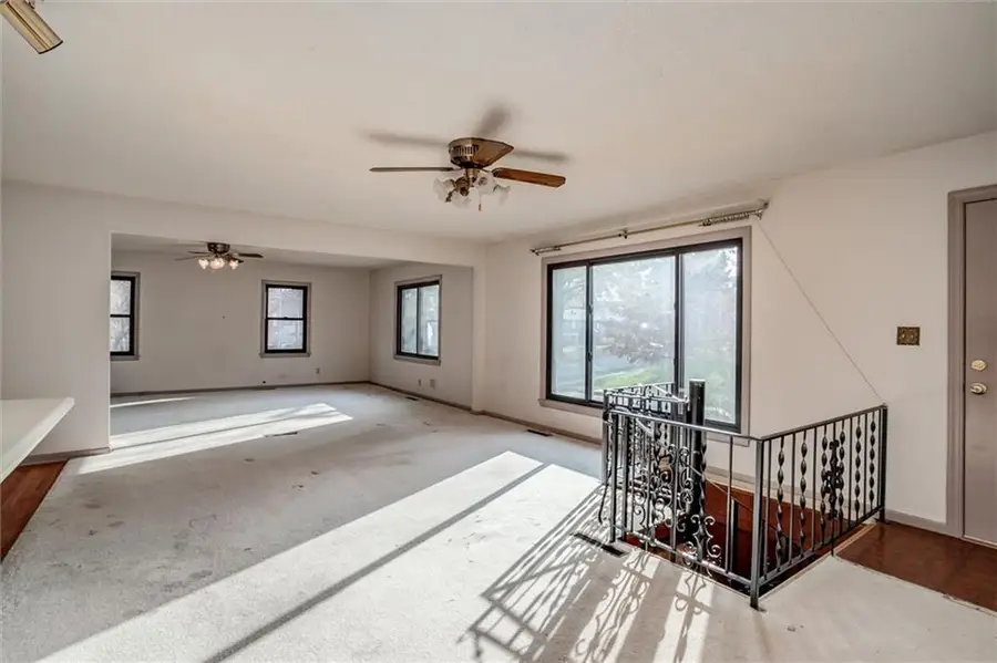 4801 NE Sherwood Drive, Kansas City, MO 64119 - Image #3