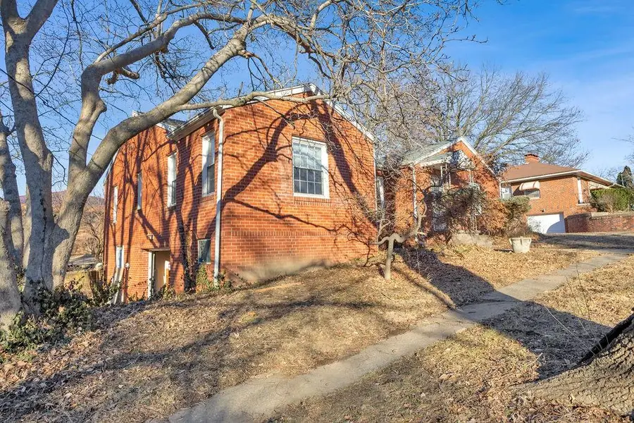 3405 Gene Field Road, Saint Joseph, MO 64506 - Image #2