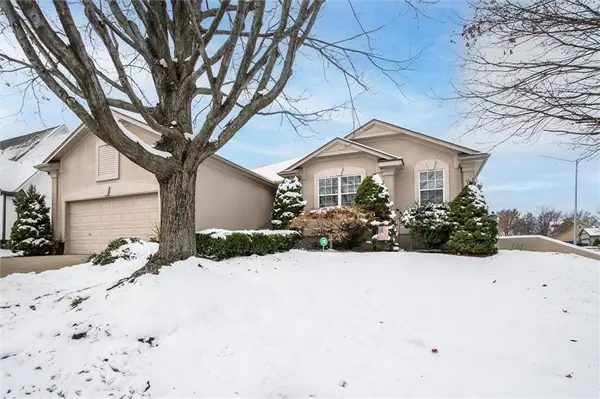 3112 S Arrowhead Drive, Independence, MO 64057