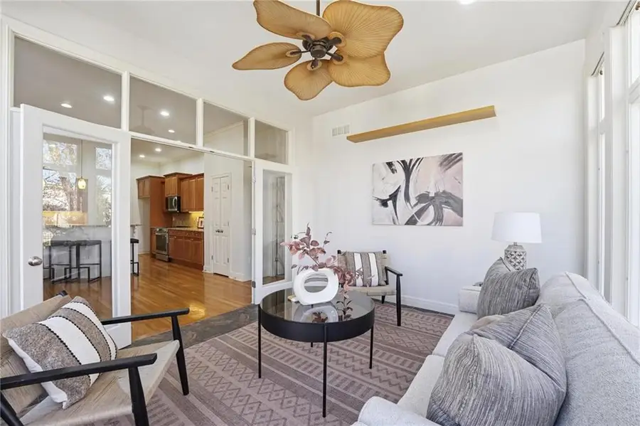 11892 S Carriage Road, Olathe, KS 66062 - Image #2