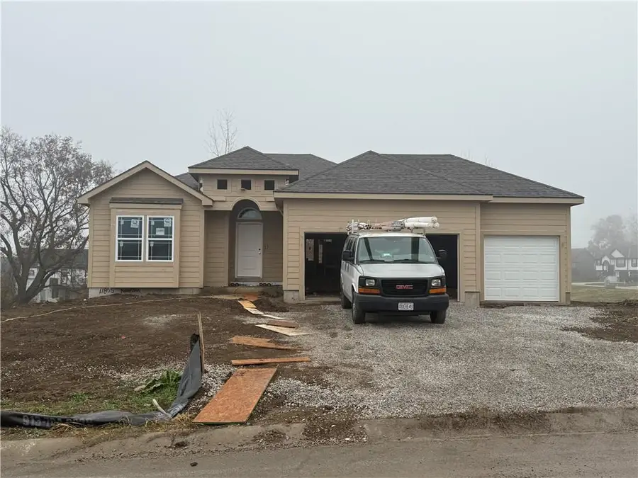 11805 N Wheeling Avenue, Kansas City, MO 64156 - Image #2