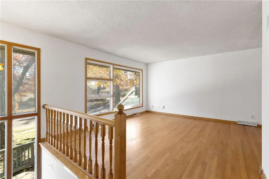 9344 Hardy Drive, Overland Park, KS 66212 - Image #2