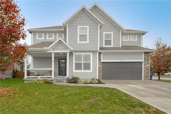 18902 W 166th Terrace, Olathe, KS 66062