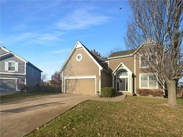 18860 W 159th Terrace, Olathe, KS 66062