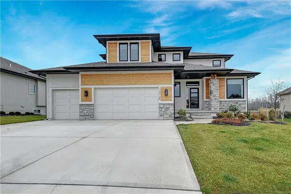 12728 W 174 Street, Overland Park, KS 66221