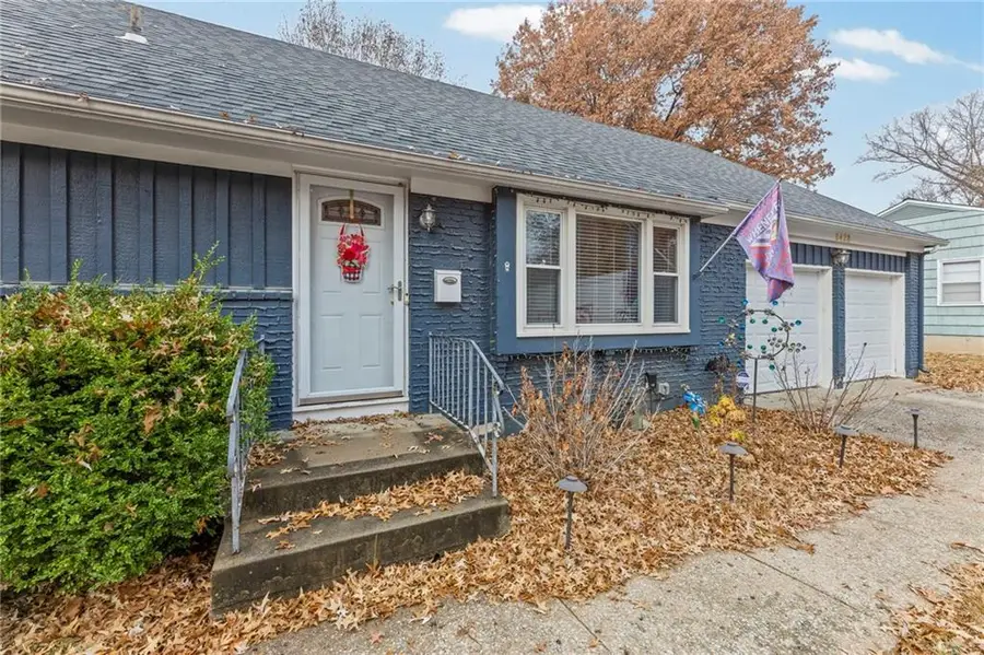 8428 Beverly Drive, Overland Park, KS 66207 - Image #2