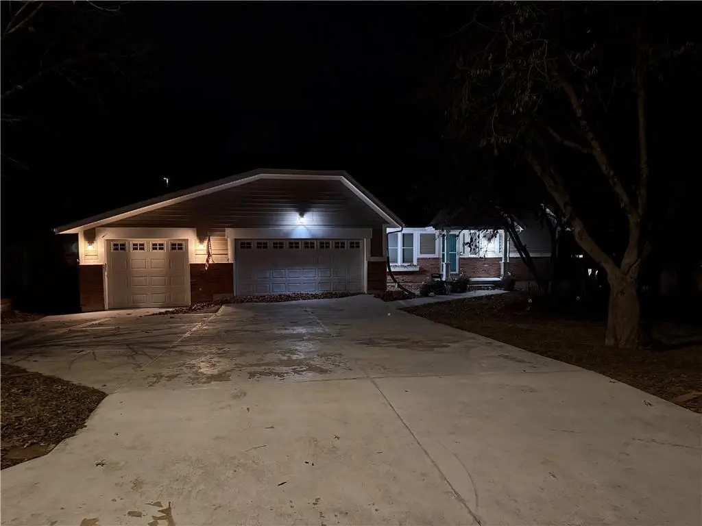 5426 N Flint Ridge Road, Kansas City, MO 64151 - Image #1