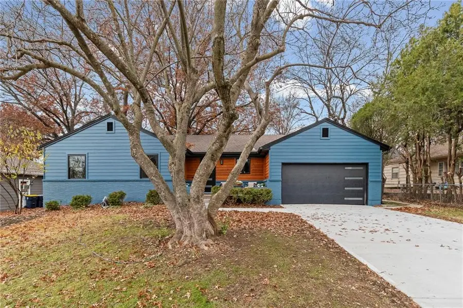 8512 Belleview Avenue, Kansas City, MO 64114 - Image #2