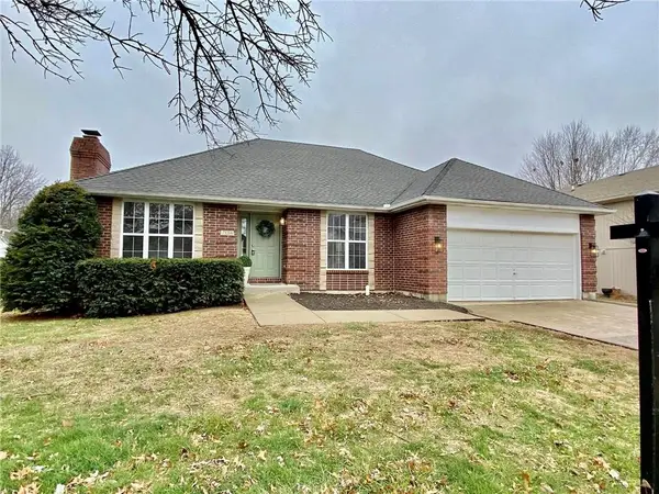 704 Chaucer Lane, Warrensburg, MO 64093