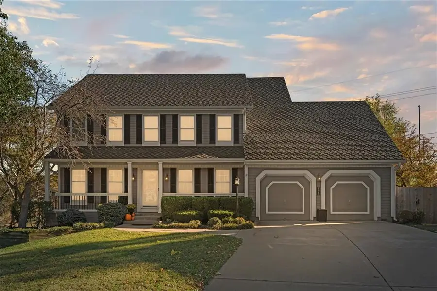 8641 Greenwood Lane, Lenexa, KS 66215 - Image #2